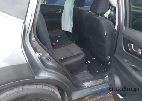 2018 Nissan Rogue Sv z USA, uszkodzony, nr VIN 5N1AT2MT8JC754559